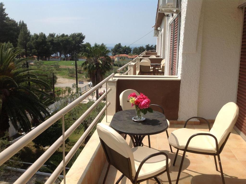 מטהמורפוסי Olympic Bibis Hotel מראה חיצוני תמונה